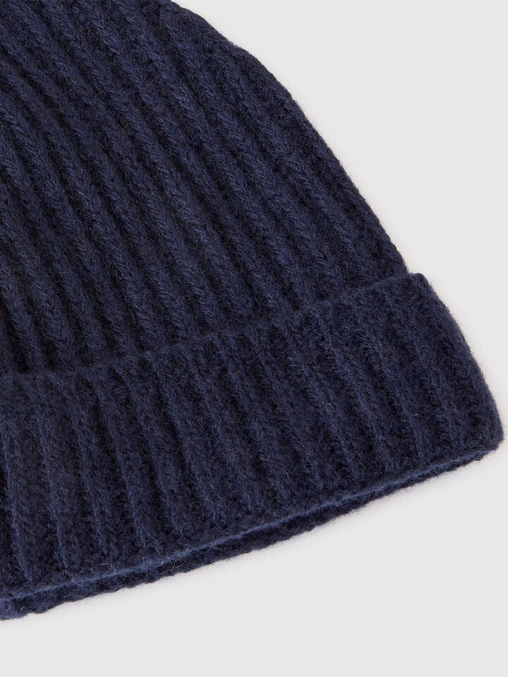 CAP Men image number 3